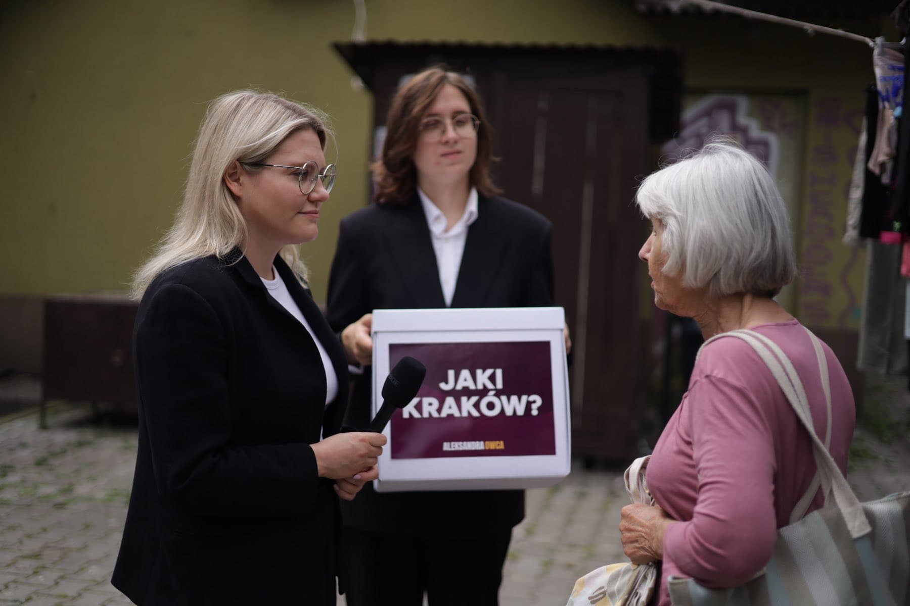 Jaki Kraków? „Zielony, bezpieczny i bez kolesiostwa!” Aleksandra Owca rozmawia z mieszkańcami na Placu na Stawach